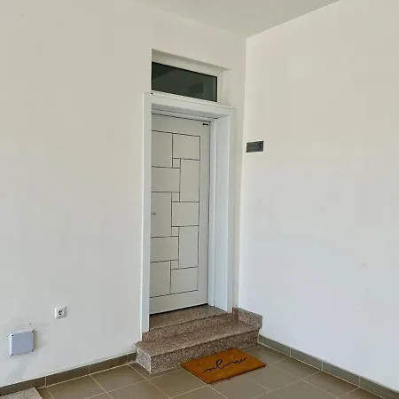 Sunny Escape Your Beachside Home * Sunny Beach
