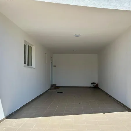 Sunny Escape Your Beachside Home