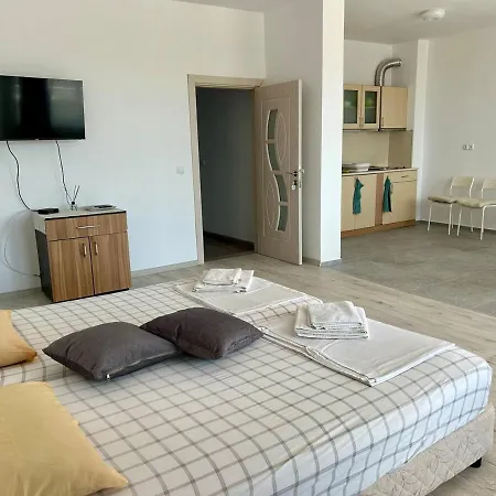 Apartment Sunny Escape Your Beachside Home *