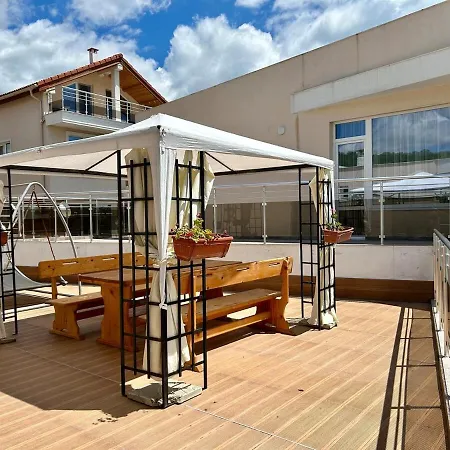 Sunny Escape Your Beachside Home