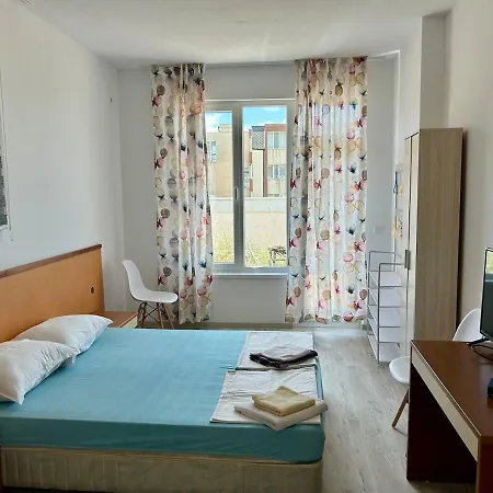 Apartment Sunny Escape Your Beachside Home